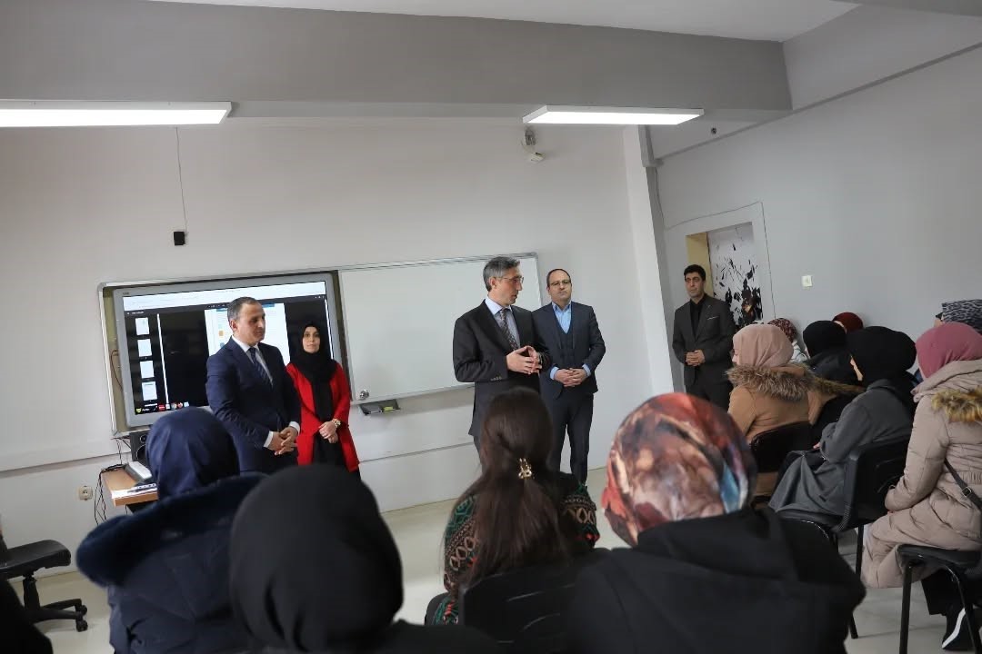 Bayburt&rsquo;ta &rsquo;Maarif Modeli Aile Konferansı&rsquo; d&uuml;zenlendi
