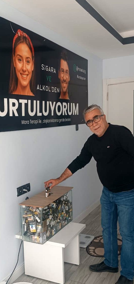 Zararın neresinden d&ouml;n&uuml;l&uuml;rse k&acirc;rdır dedi, 50 yıl i&ccedil;tiği sigarayı bıraktı

