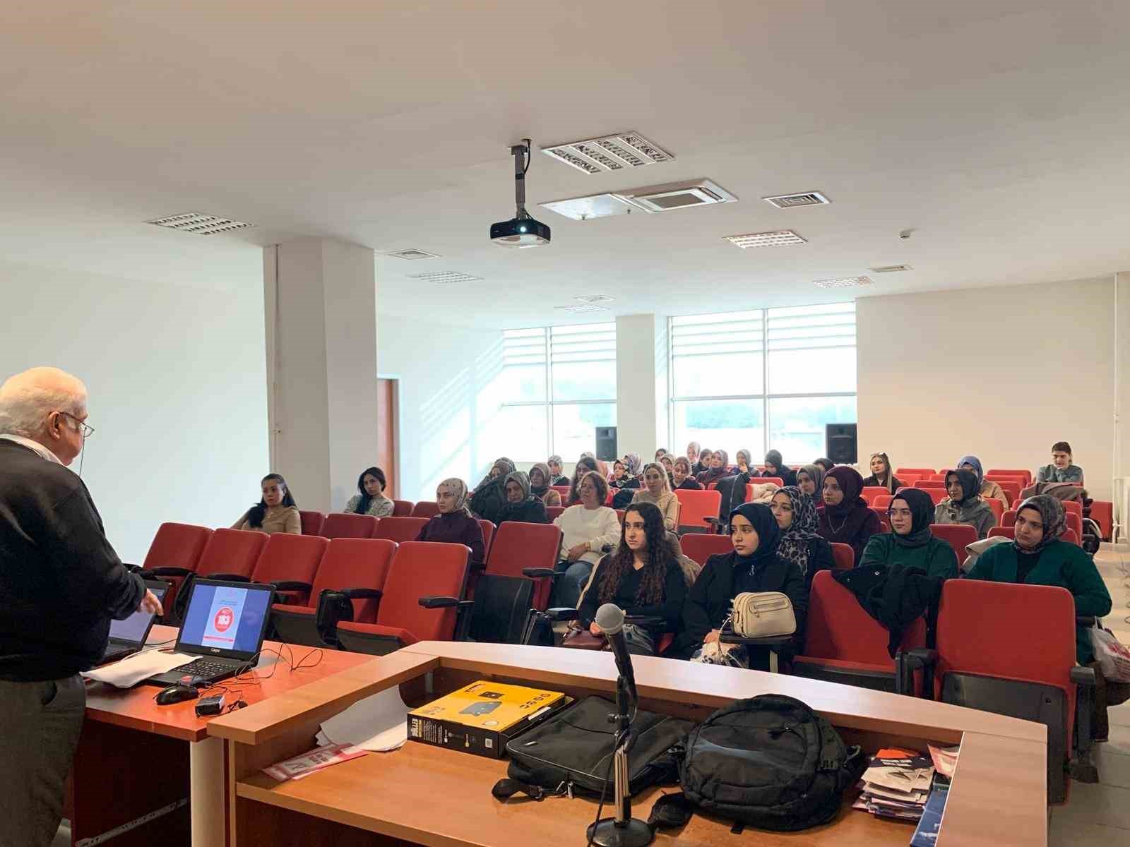 Elazığ&rsquo;da tanıdan tedaviye temel yaklaşım eğitimi verildi
