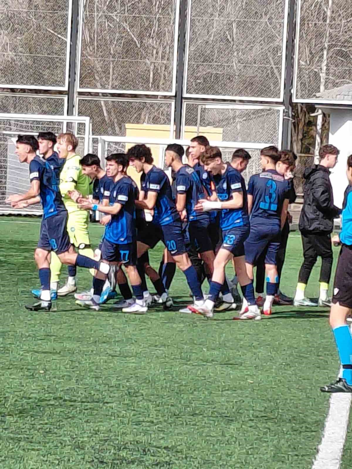 U17 Gelişim Ligi 8. Grup: Talas Belediye: 1 - Ankara Demirspor: 4
