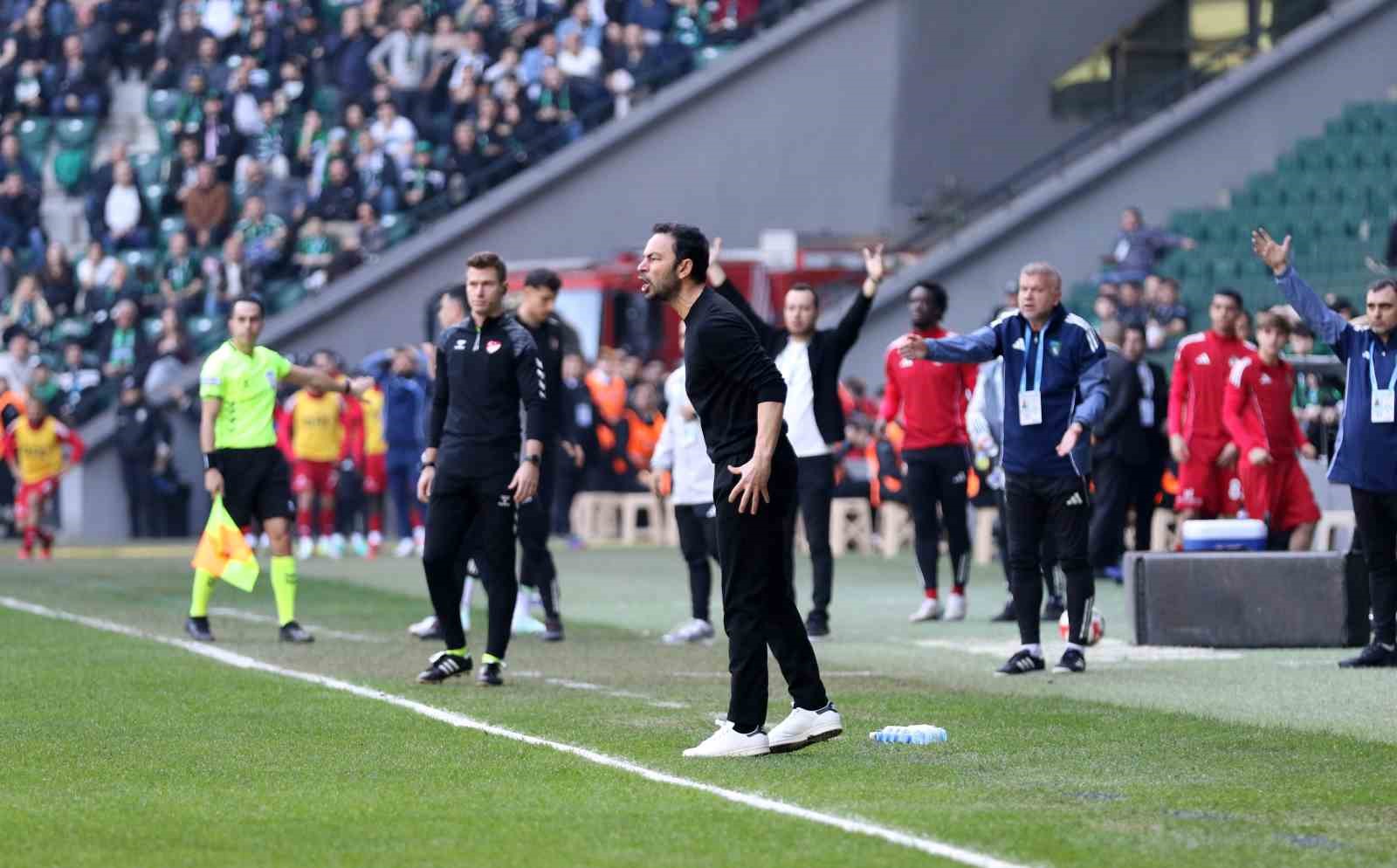 Trendyol S&uuml;per Lig: Kocaelispor: 1 - Gaziantep FK: 0 (İlk yarı)
