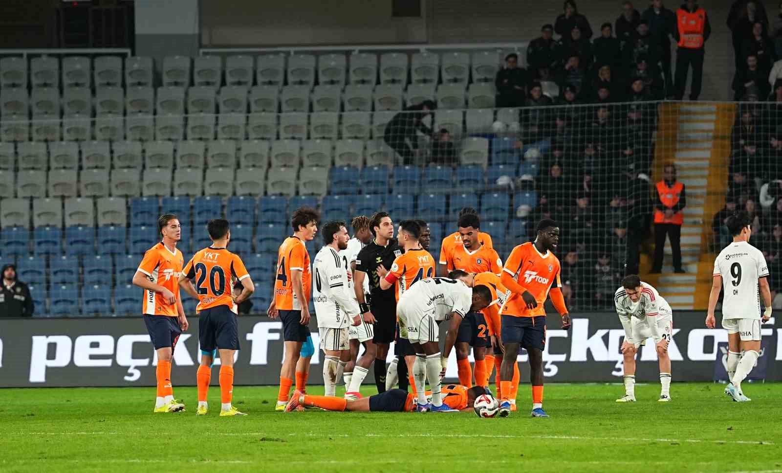 Trendyol S&uuml;per Lig: RAMS Başakşehir: 2 - Beşiktaş: 3 (Ma&ccedil; sonucu)
