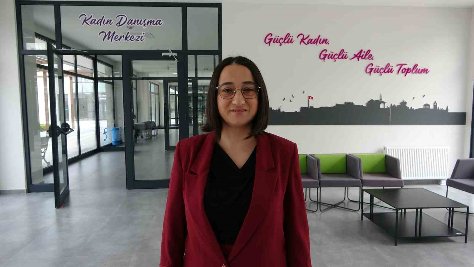 Kadın Danışma Merkezi’nden binlerce kişiye ücretsiz danışmanlık hizmeti veriliyor