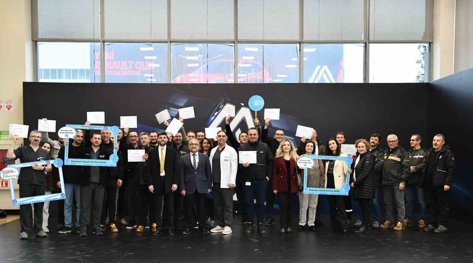 Sigarayı bırakan 25 &ccedil;alışana sertifikaları takdim edildi
