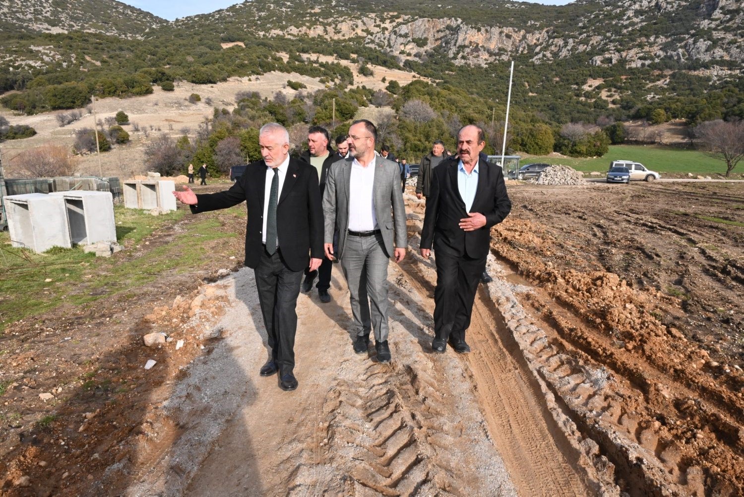 Başkan Başdeğirmen: "Belediye olarak her yerde varız"
