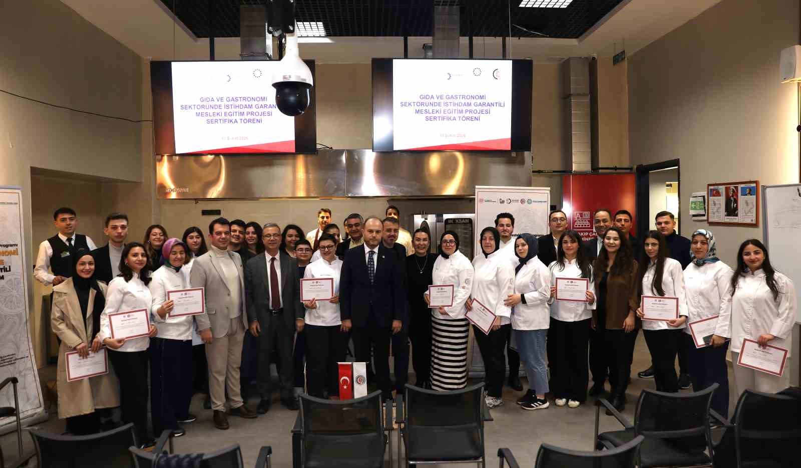 Gastronomi sekt&ouml;r&uuml;n&uuml;n nitelikli iş g&uuml;c&uuml; ihtiyacına GTO&rsquo;dan &ouml;nemli katkı
