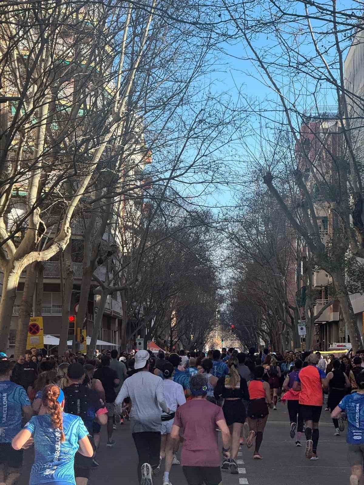 Lykos Yarı Maratonu r&uuml;zgarı Barcelona&rsquo;da esecek
