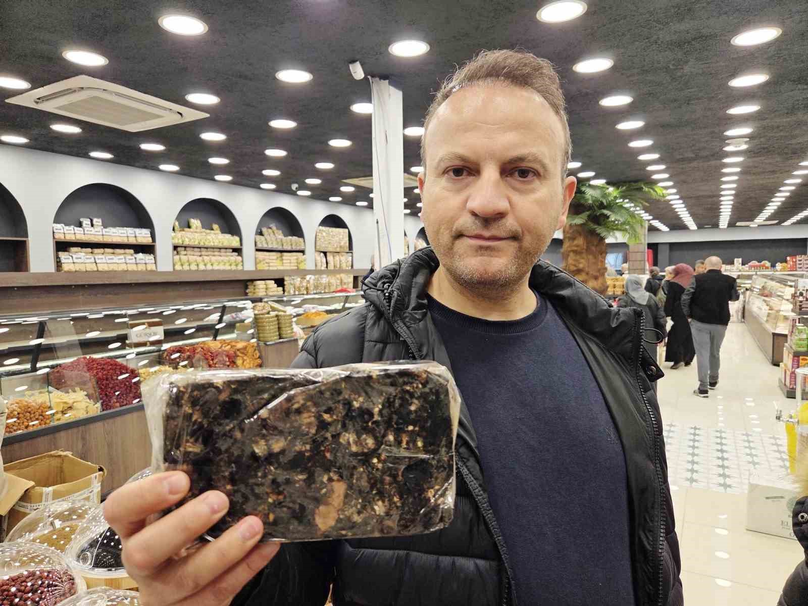 Ramazan&rsquo;ın vazge&ccedil;ilmezi hurmaya yoğun ilgi
