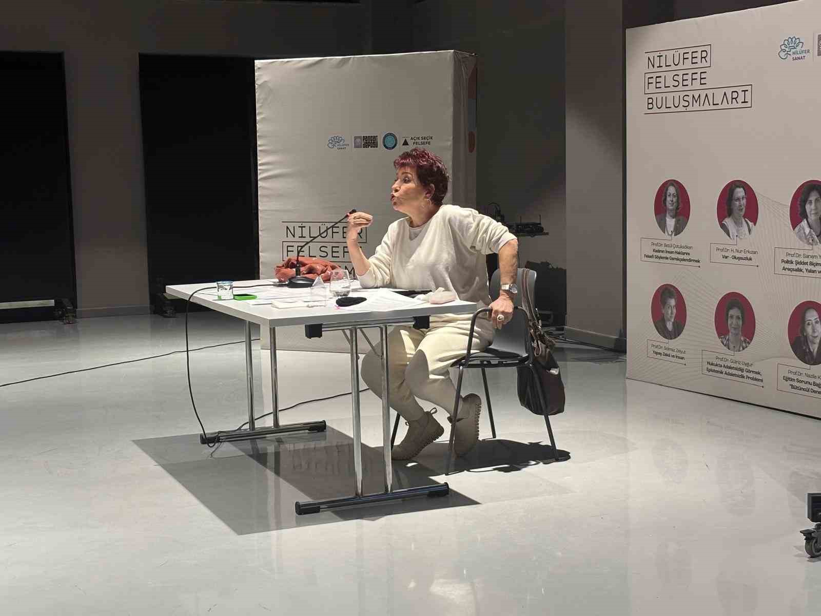 Nil&uuml;fer Felsefe Buluşmaları&rsquo;nda g&uuml;ndem yapay zeka ve insan
