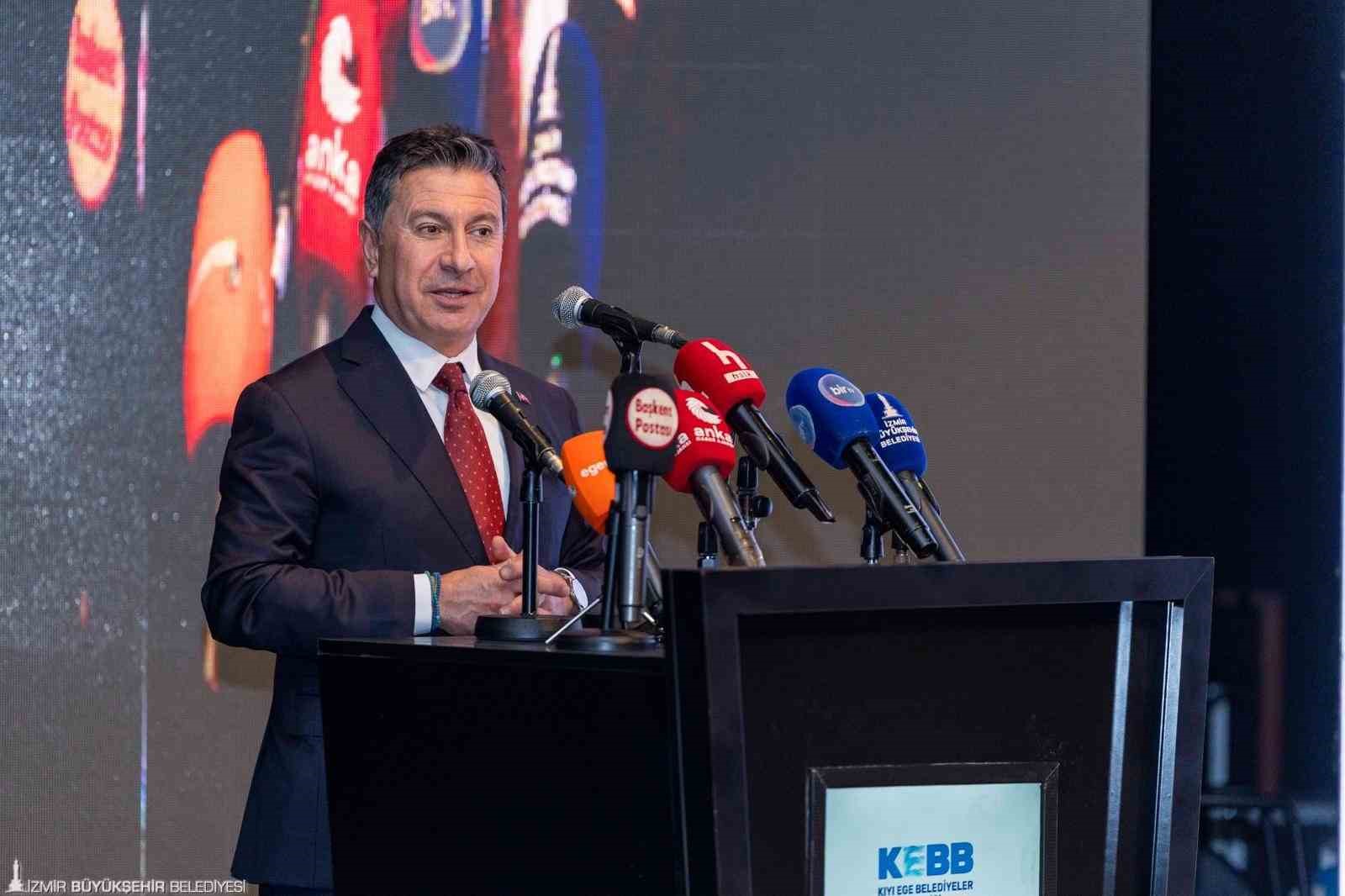 İzmir B&uuml;y&uuml;kşehir Belediye Başkanı Tugay: "Birden fazla yangın u&ccedil;ağı kiralamaya hazırız"
