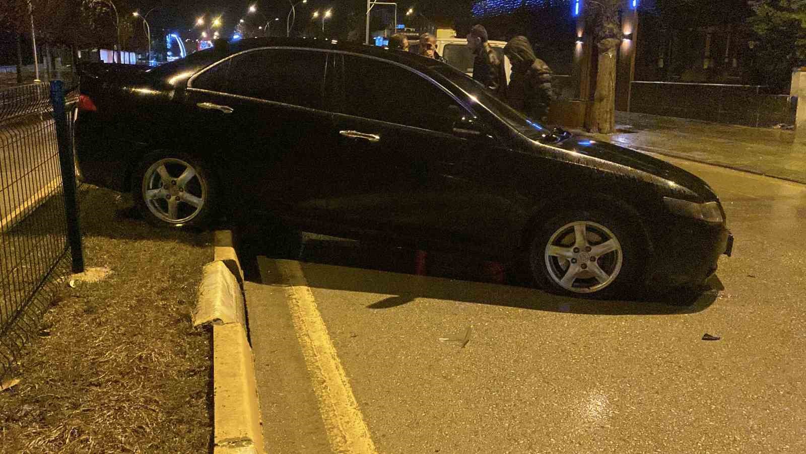 Çorum’da iki otomobil çarpıştı: Anne ve oğlu yaralandı