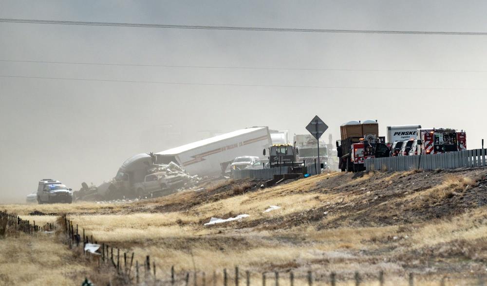 ABD&rsquo;de kum fırtınası zincirleme kazaya yol a&ccedil;tı: 4 &ouml;l&uuml;, 29 yaralı