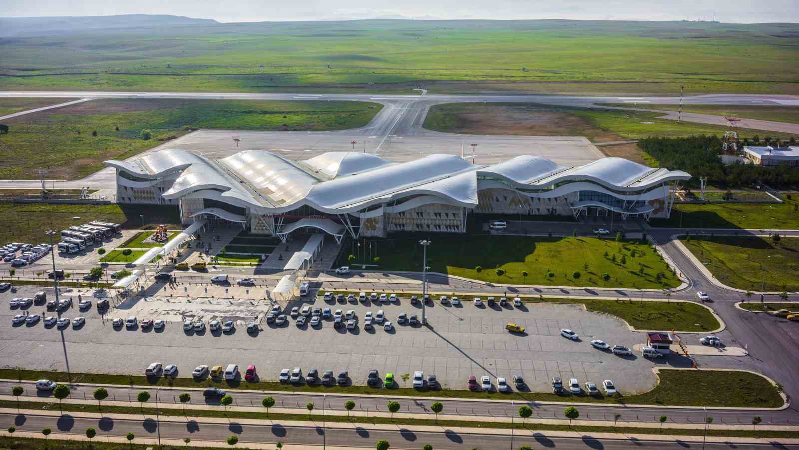 Sivas Nuri Demirağ Havalimanı 37 bin 627 yolcuya hizmet verdi
