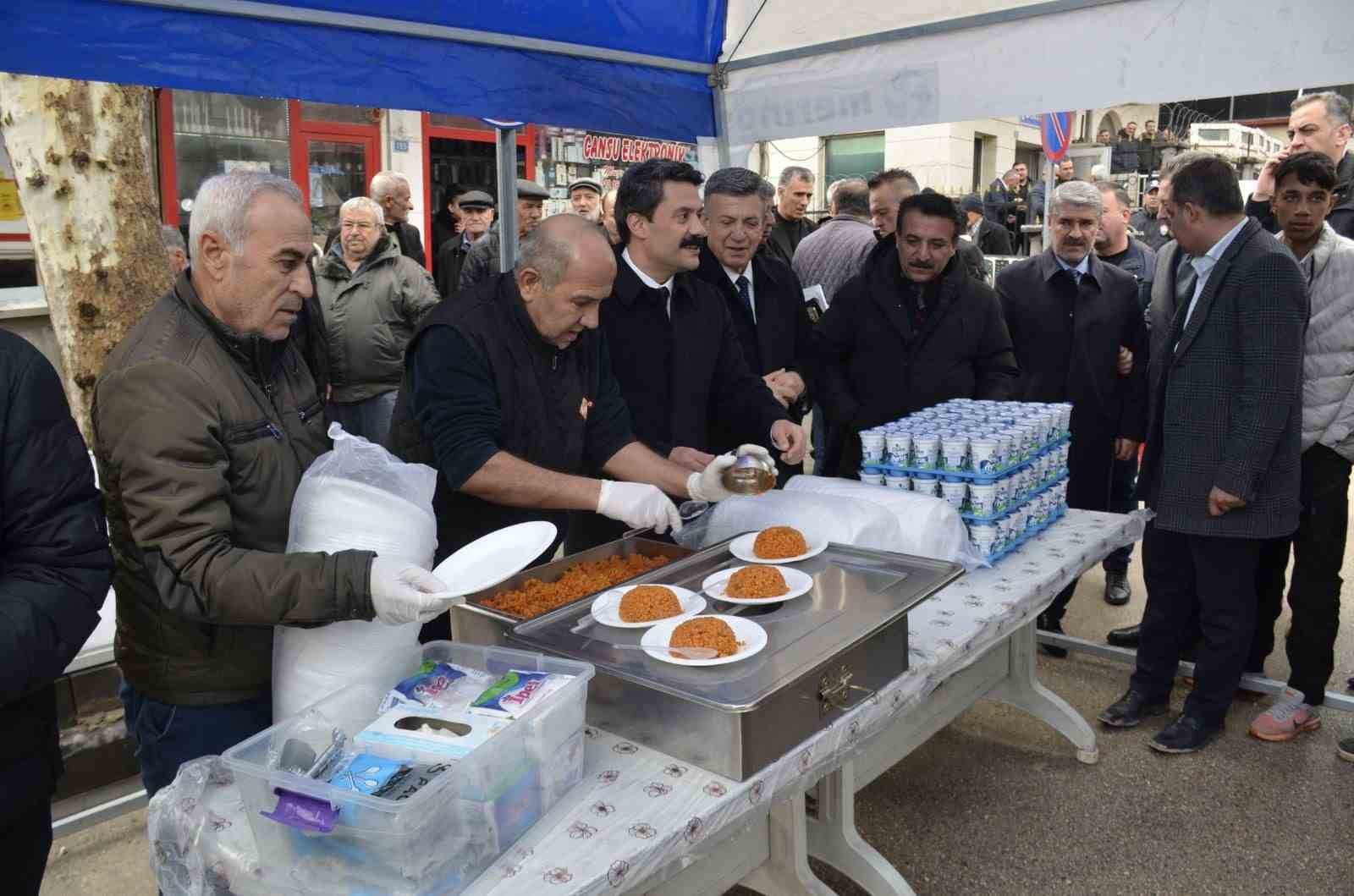 Hayırsever Ali Erdemoğlu&rsquo;ndan Besni emniyetine 5 ara&ccedil;
