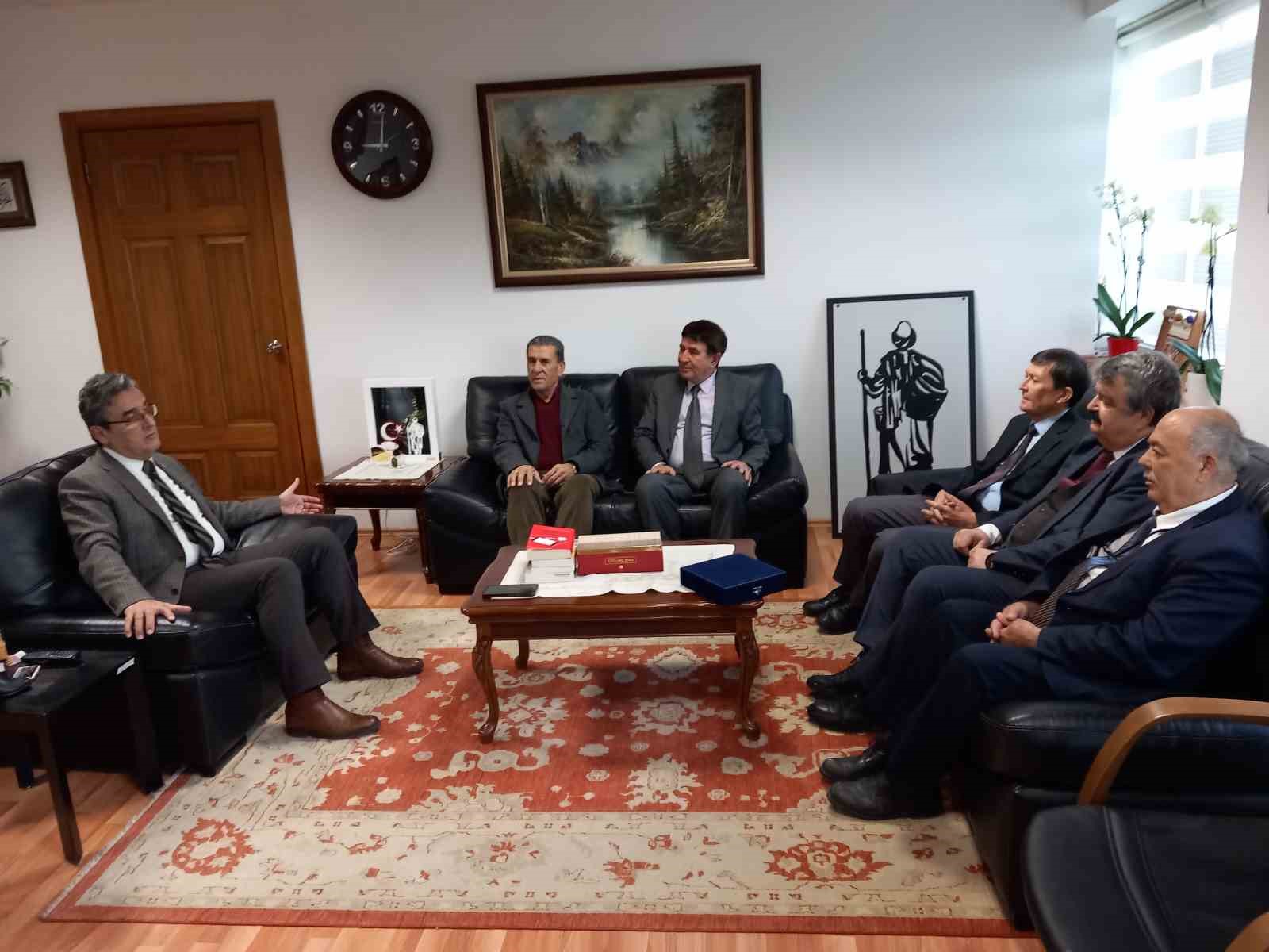 Kaymakam Y&uuml;cel: "Yunus Emre&rsquo;nin dizeleri her kalbe dokunuyor"
