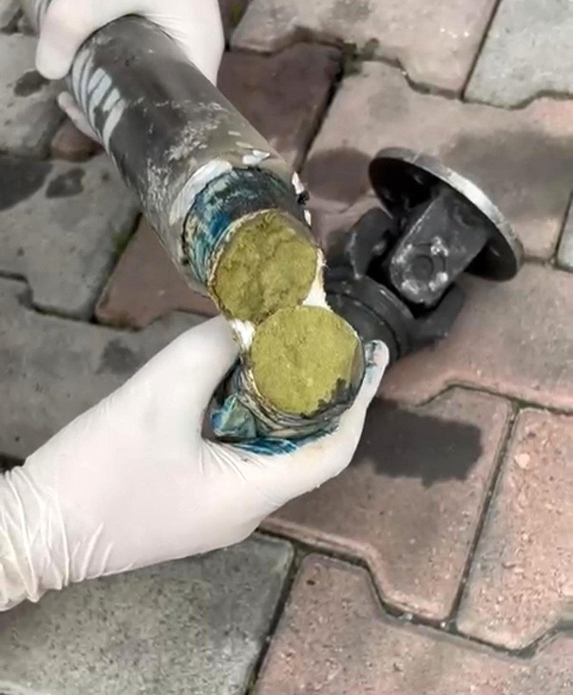 Aracın aks ve şaftında 5 kilo 300 gram uyuşturucu ele geçirildi