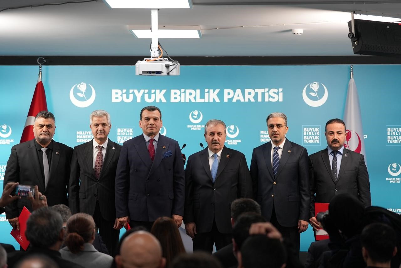 BBP Genel Başkanı Destici: "Ne yapmış Akın Gürlek, bahisçilerin üstüne gitmiş. Millet olarak teşekkür etmemiz lazım"