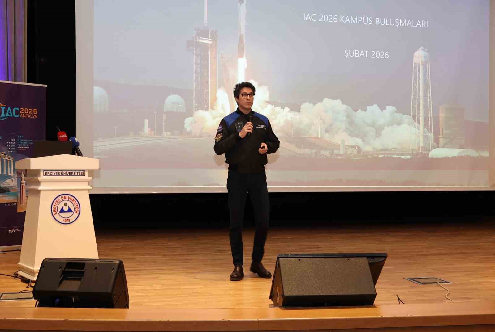 Türk Astronot Tuva Cihangir Atasever, ERÜ öğrencileri ile bir araya geldi