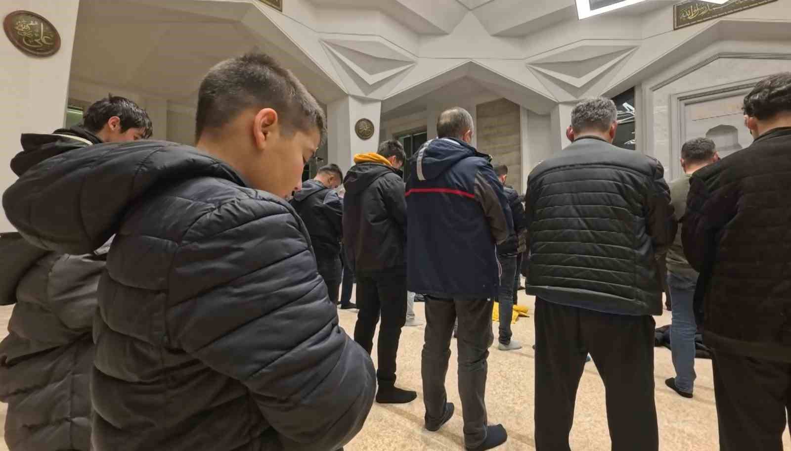 Aksaray’da Ramazan ayının ilk teravih namazı kılındı