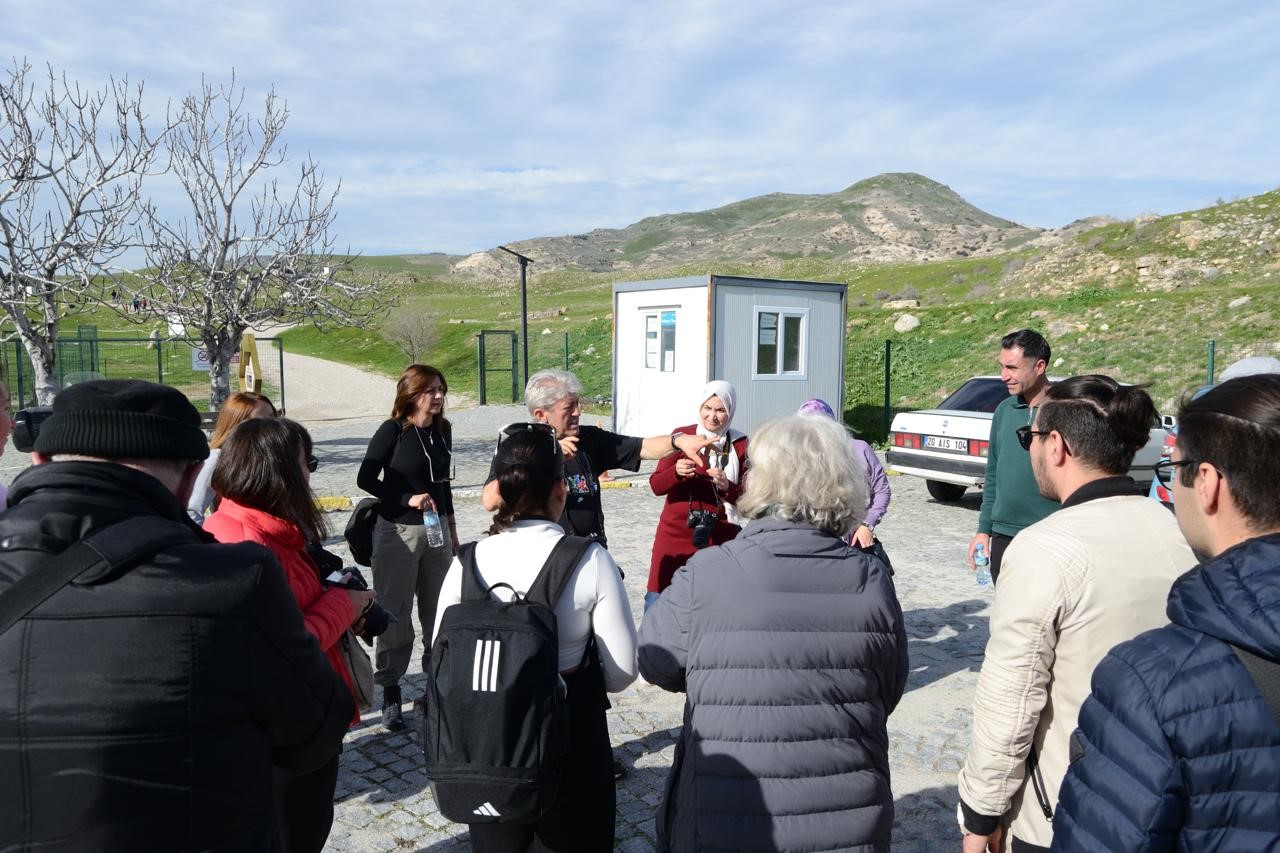 Fotoğraf&ccedil;ılar Buldan&rsquo;da sahaya indi
