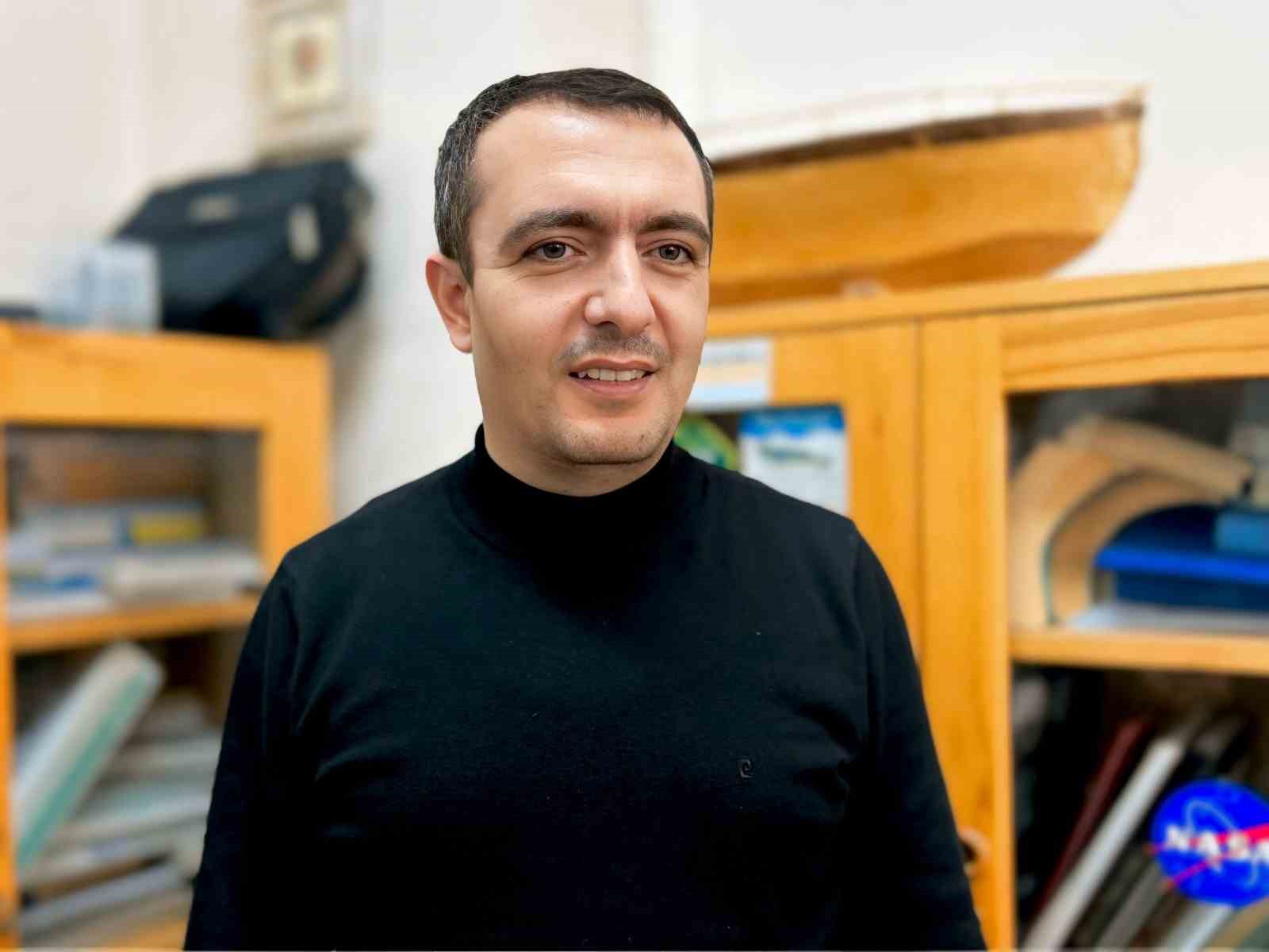 Van G&ouml;l&uuml; &ccedil;evresinde kar &ouml;rt&uuml;s&uuml; arttı: Uydu g&ouml;r&uuml;nt&uuml;leri umut verdi
