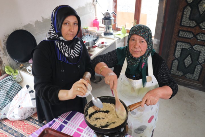 Sivas’ın unutulmaya yüz tutmuş asırlık lezzeti ‘Unlu baklava’ sofralarda yeniden yer alıyor