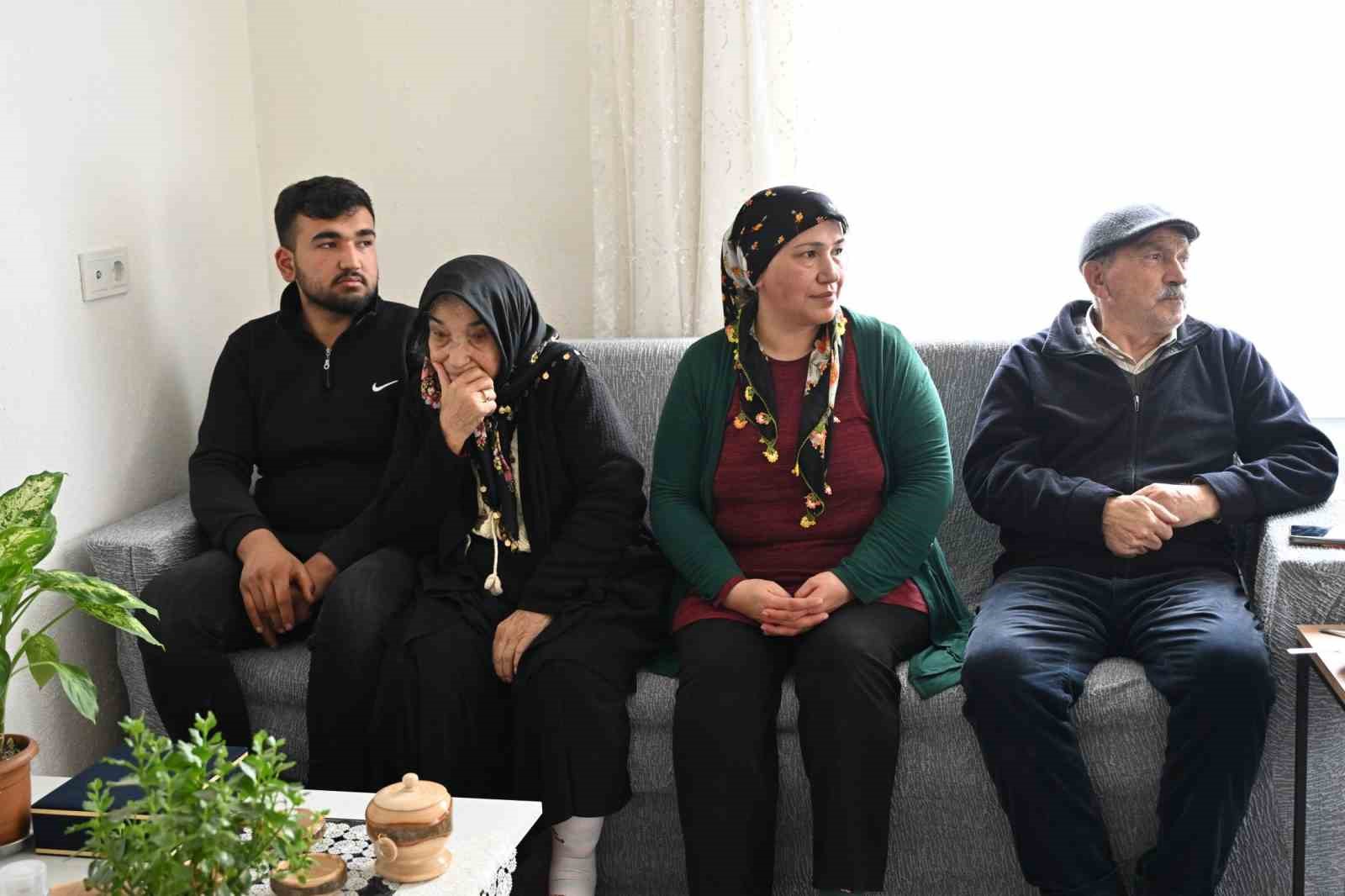 Yangında evi yanan aileye Başkan’dan yeni yuva