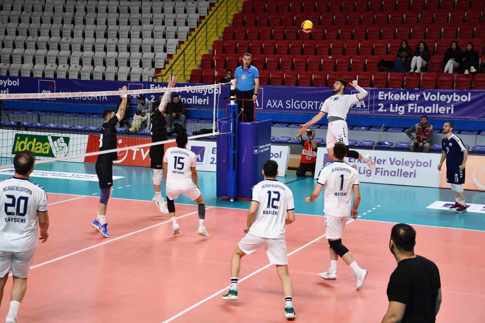 Erkekler 2. Lig Voleybol Final M&uuml;sabakaları devam ediyor
