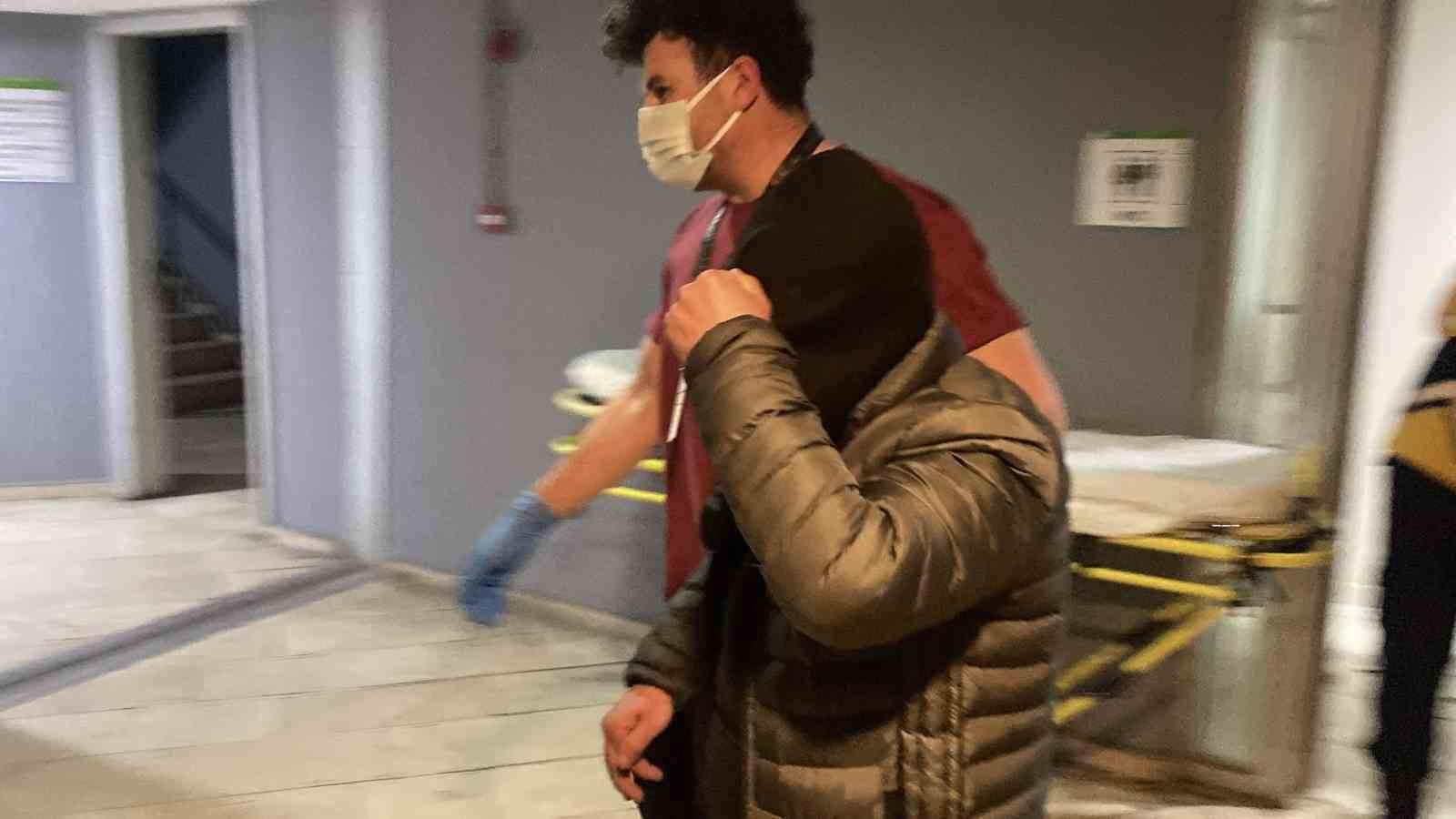 Tuvalette hareketsiz bulundu, uyuduğu ortaya &ccedil;ıktı
