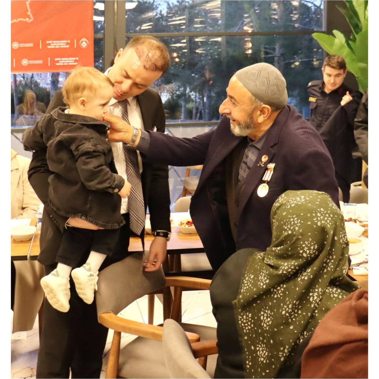 Alaca&rsquo;da şehit aileleri ve gaziler iftarda buluştu
