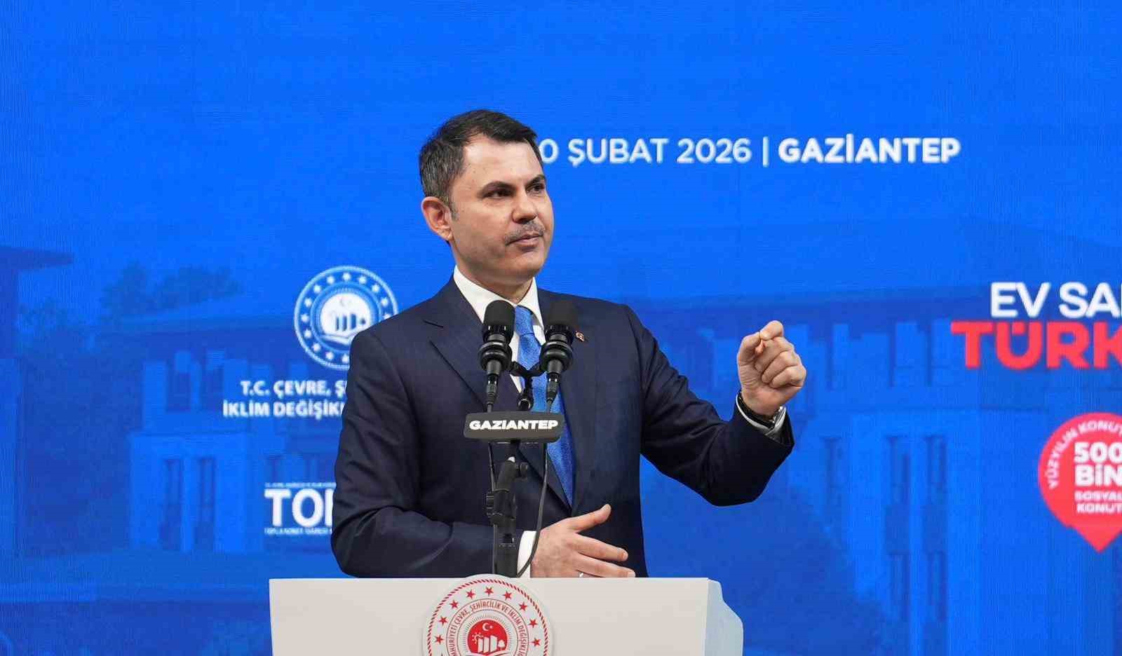 Bakan Kurum: "Muhalefet, &lsquo;deprem b&ouml;lgesine &ccedil;&ouml;p kutusu g&ouml;nderdim&rsquo; diye &ouml;v&uuml;n&uuml;yor, 455 bin yuvayı beğenmiyor"
