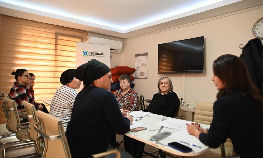 Kadın sağlığı i&ccedil;in "A&ccedil;ık&ccedil;a Konuşuyoruz" buluşması
