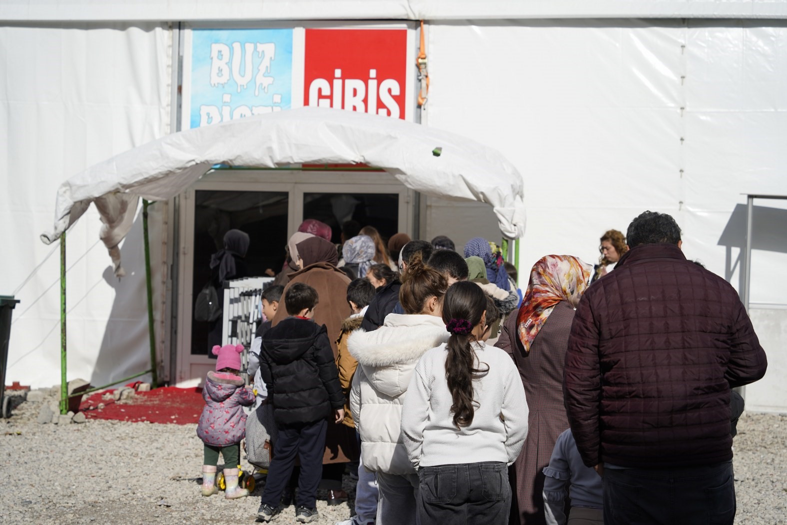 Yunusemre’de 7-17 yaş arası çocuklara ücretsiz buz pateni fırsatı