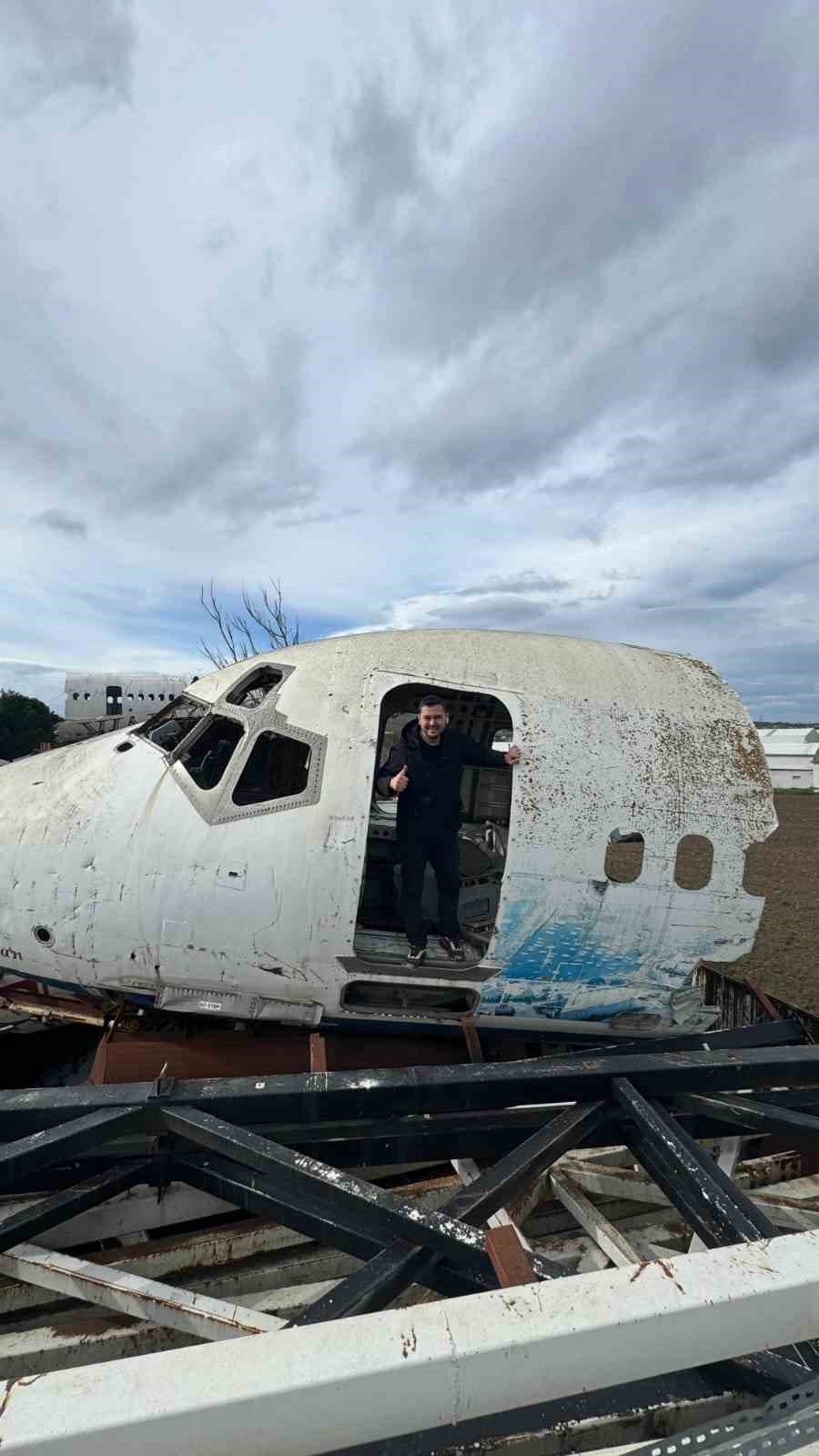 Bursa’da hurdacıdaki Boeing 747 uçak görenleri şaşkına çeviriyor