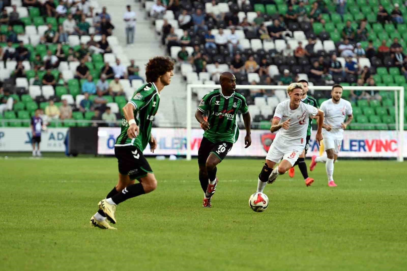 Düşme potasındaki Sakaryaspor’da teknik direktör istikrarsızlığı
