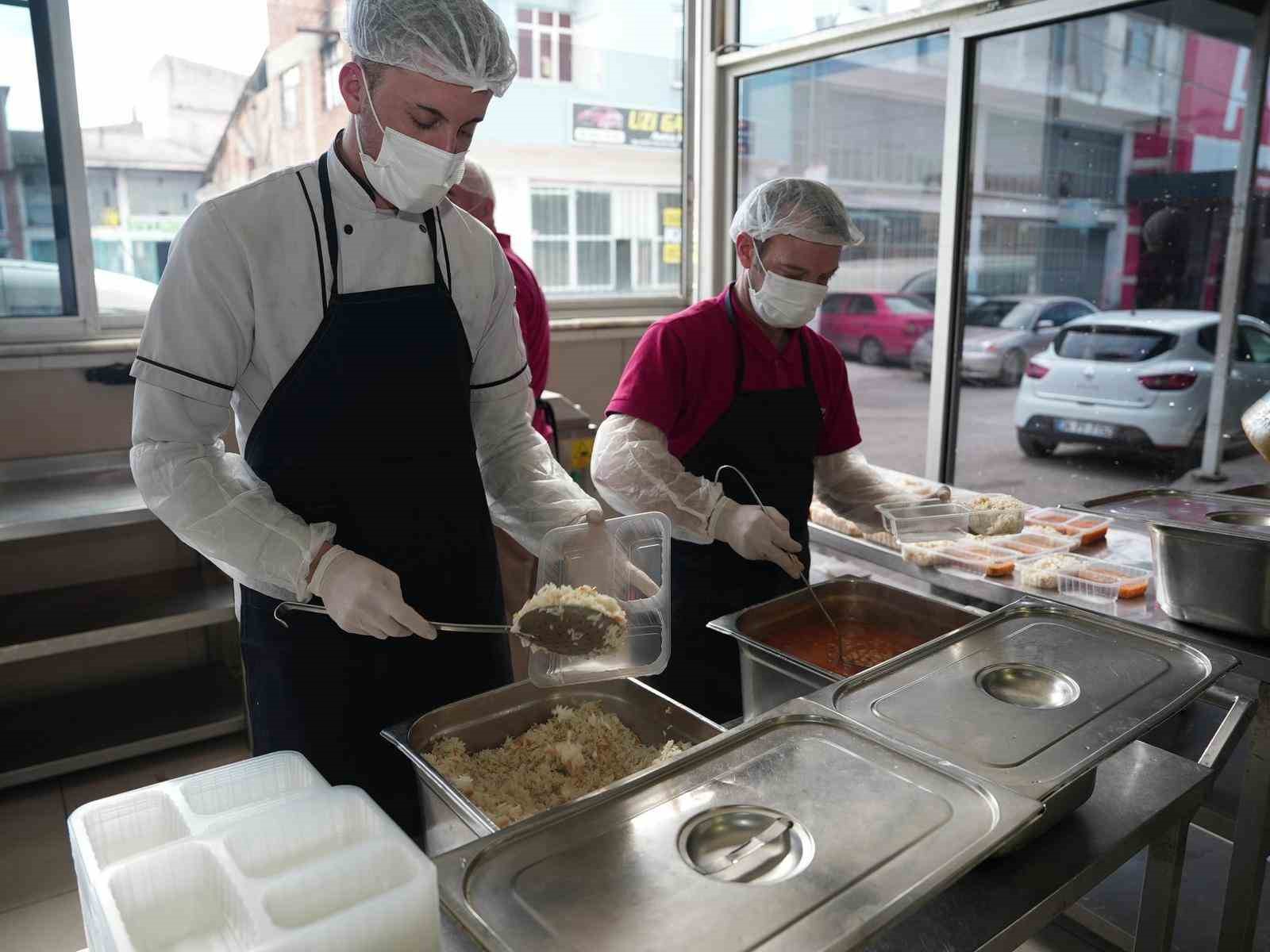 Düzce’de ihtiyaç sahipleri yalnız bırakılmıyor