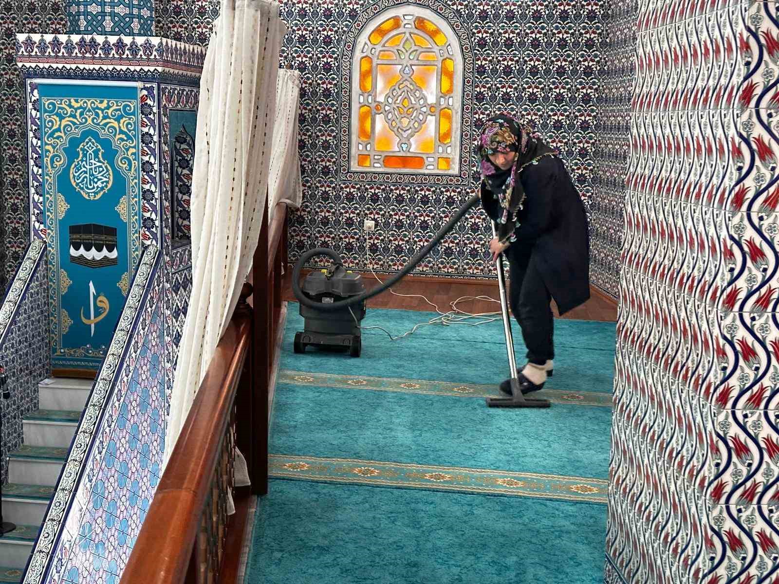 Kağıthane&rsquo;de ibadethaneler Ramazan&rsquo;a hazır
