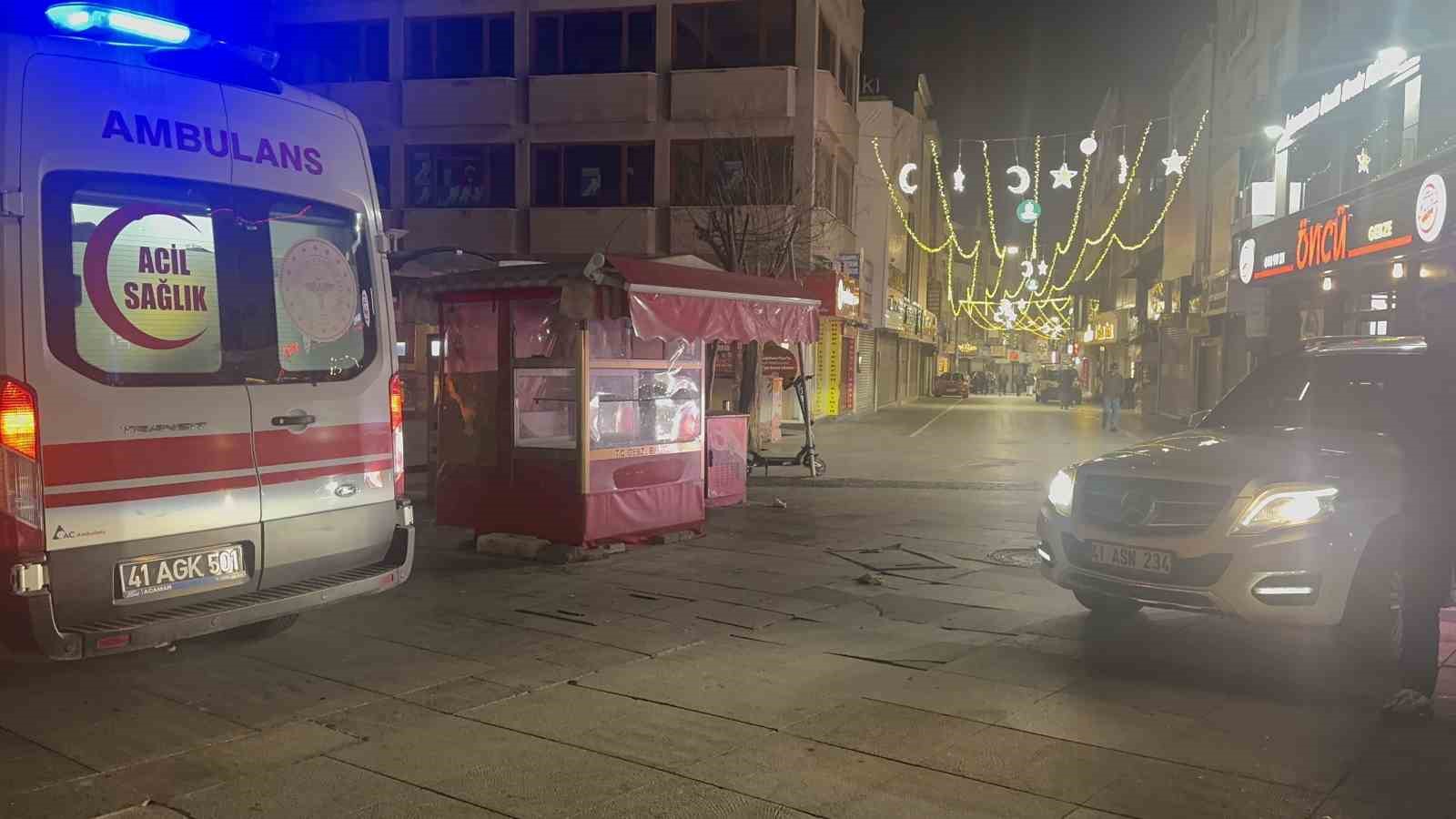 Otomobile &ccedil;arpan scooter s&uuml;r&uuml;c&uuml;s&uuml; yaralandı
