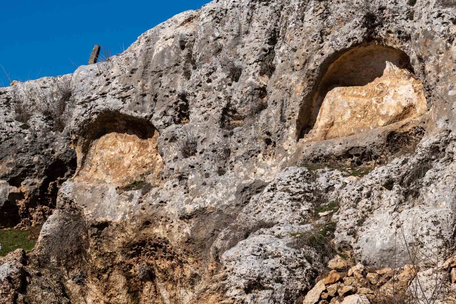 Diyarbakır’da kaya mezarları ve duvar kabartmalarına belgesel fotoğraf çalışması