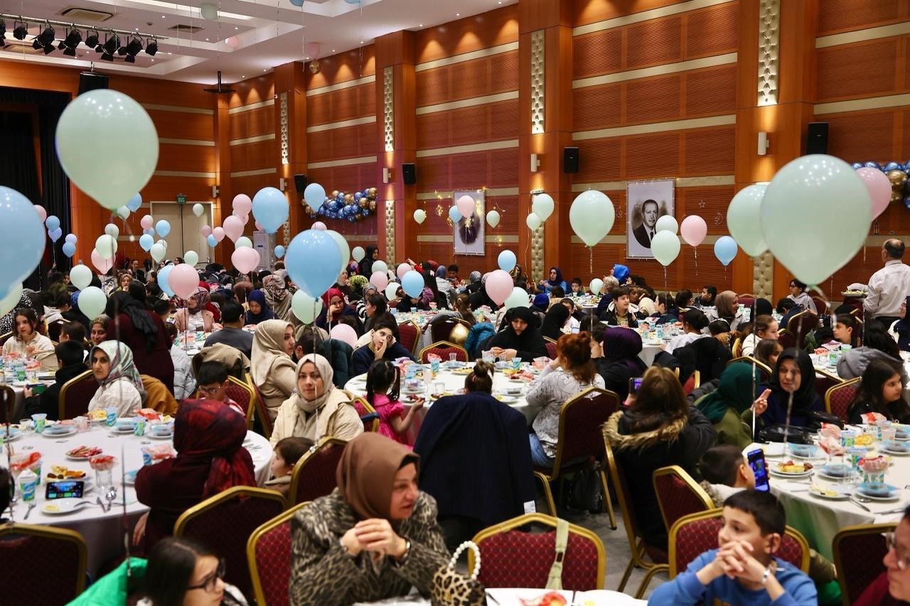 AK Parti İstanbul İl Başkanlığı’nda geleneksel çocuk iftarı düzenlendi