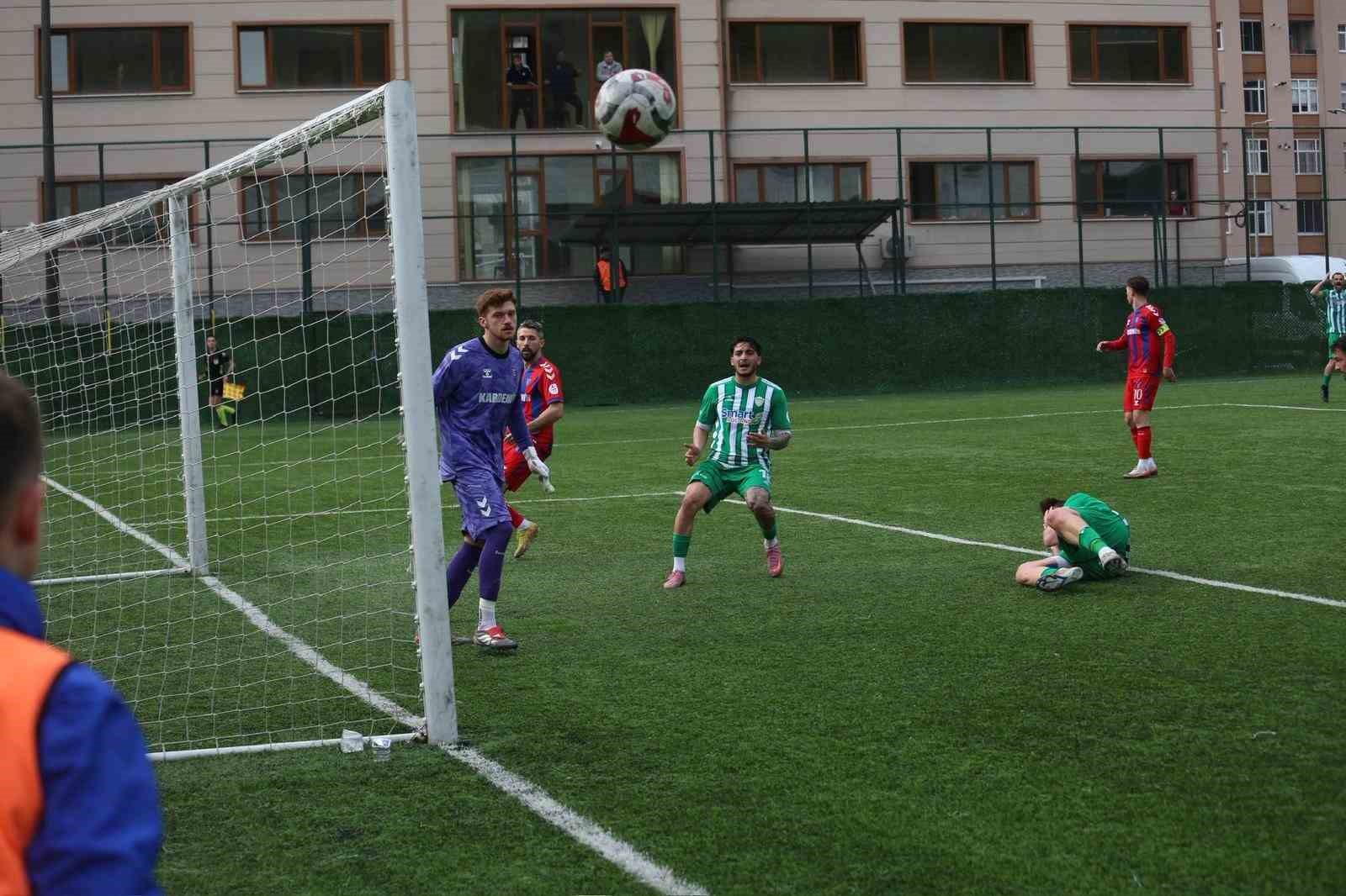 TFF 3. Lig: &Ccedil;ayelispor:0 - Karab&uuml;k İdmanyurdu Spor: 1
