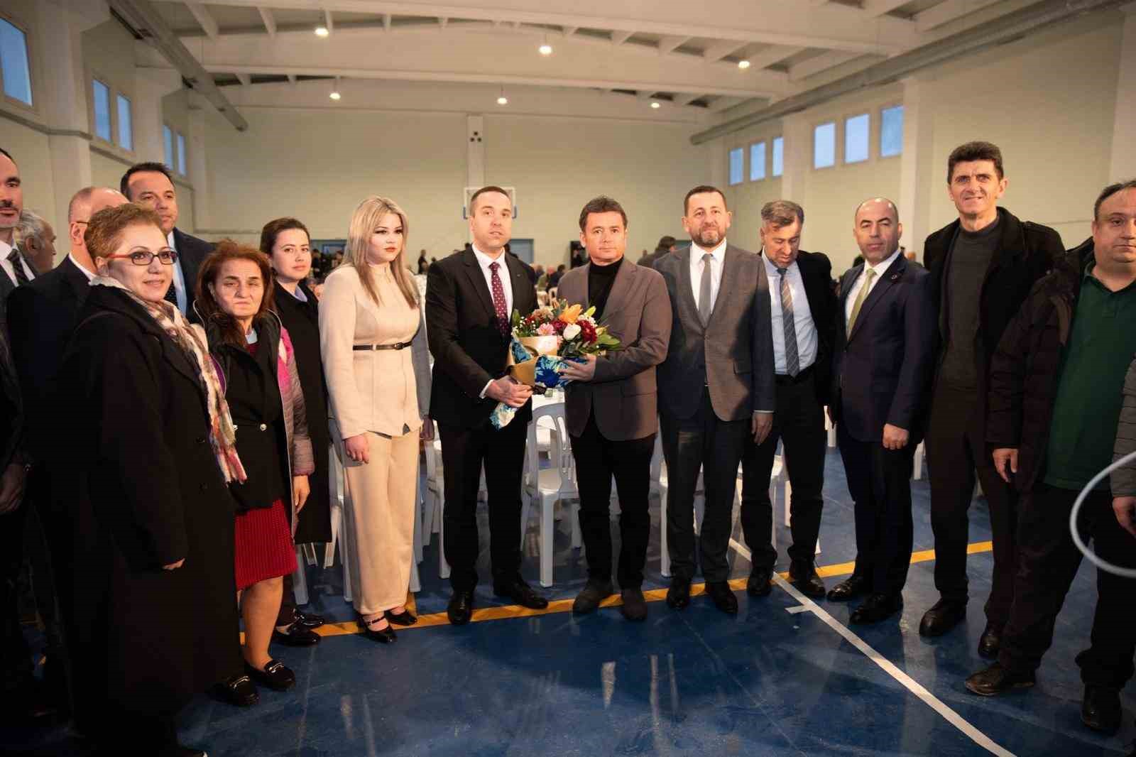 Kozlukebir Domruk&ouml;y&rsquo;de y&uuml;zlerce kişi iftarda buluştu
