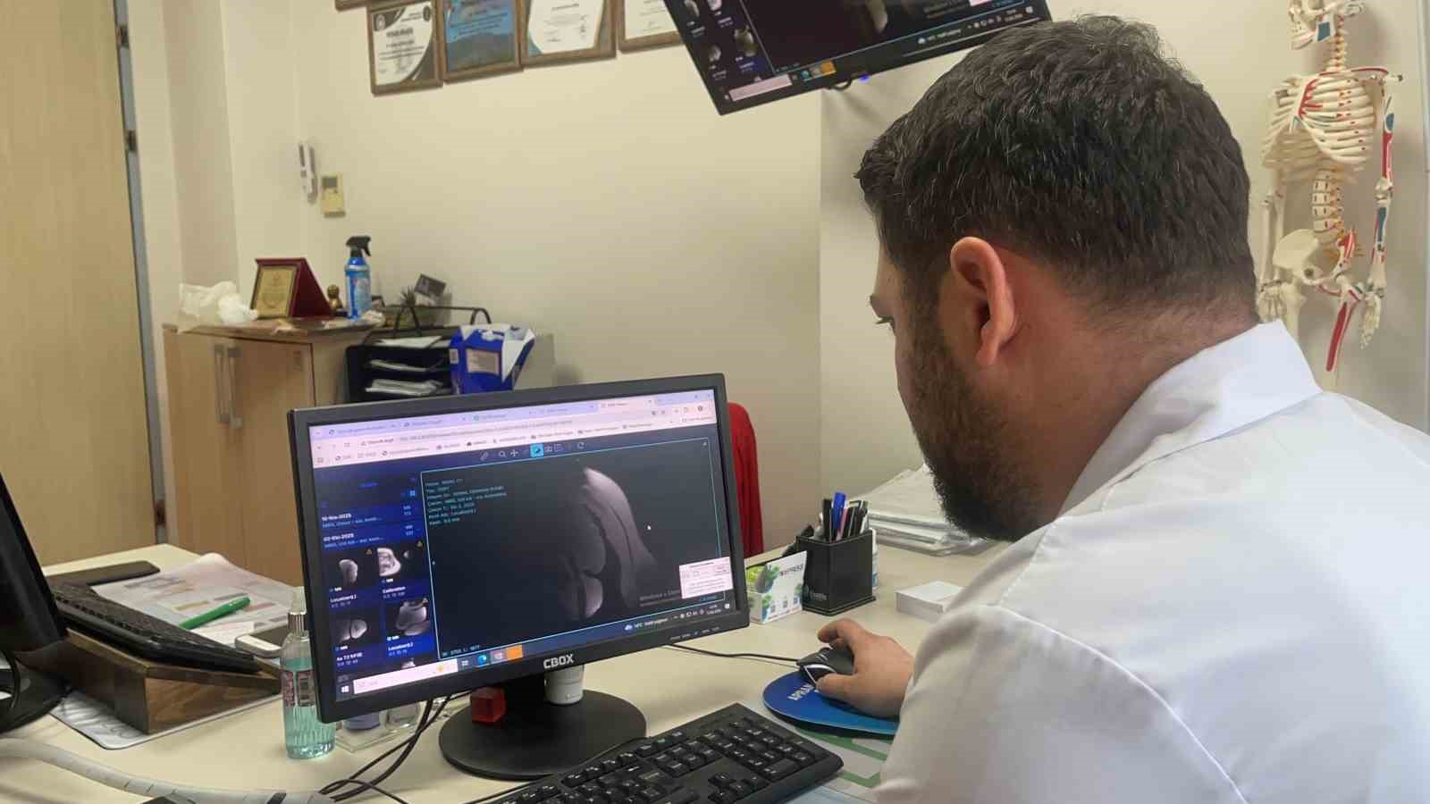 4 yaşında felç geçiren kadın, 52 yıl sonra kolunu yeniden hareket ettirdi