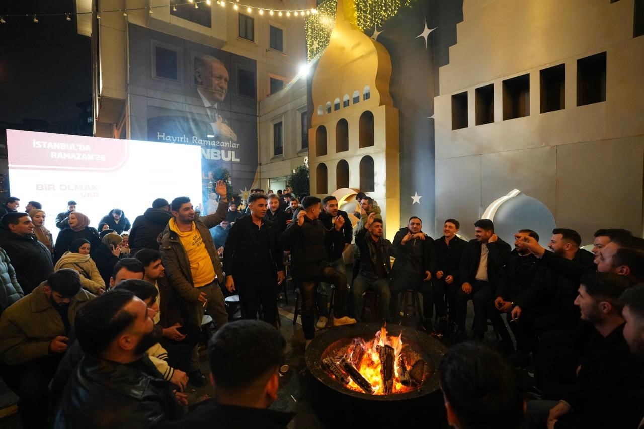 AK Parti İstanbul İl Gen&ccedil;lik Kolları Başkanı Y&uuml;ce: "Bir senede 45 bin yeni gen&ccedil; &uuml;yeyi AK Gen&ccedil;lik&rsquo;e kazandırdık"
