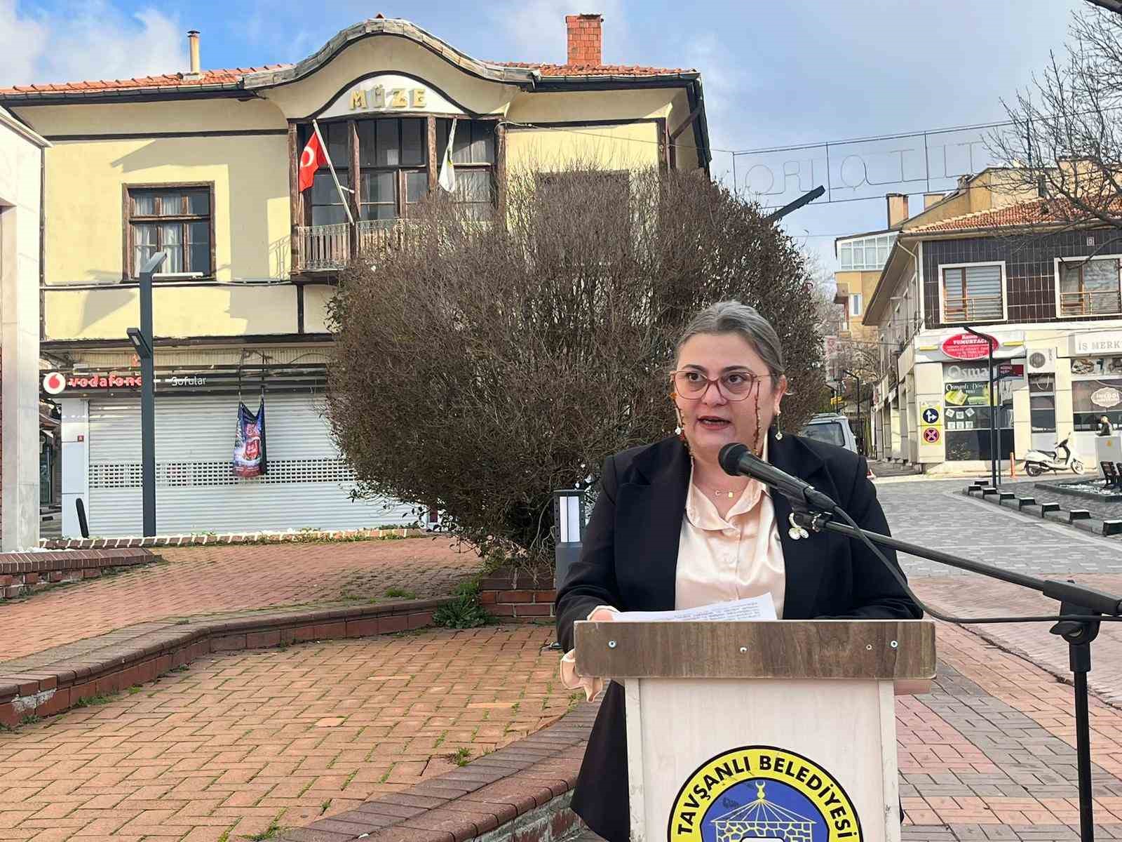 Tavşanlı&rsquo;da vergi haftası kutlamaları &ccedil;elenk sunumu ile başladı
