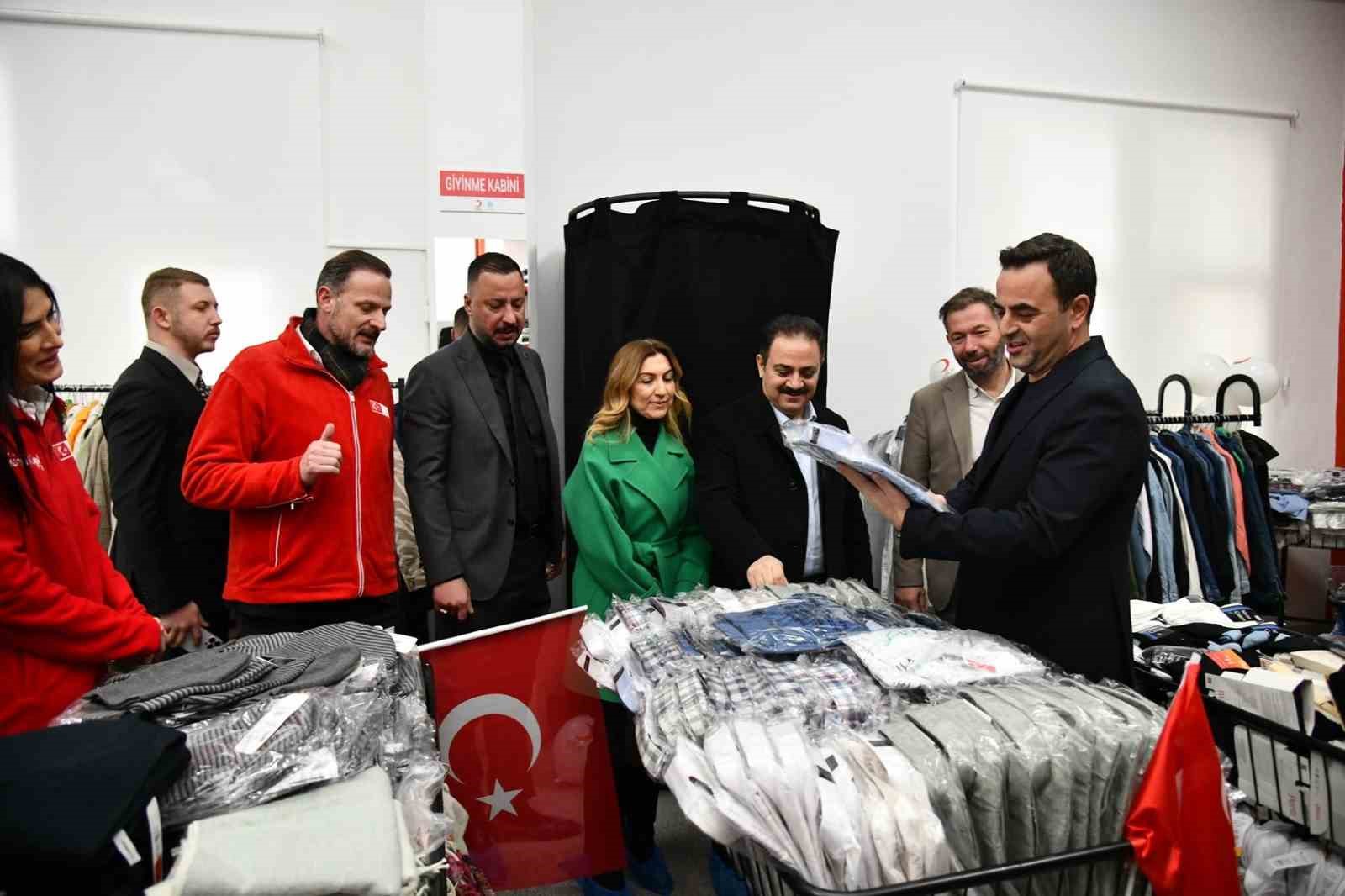 Başiskele&rsquo;de dayanışma mağazası hizmete a&ccedil;ıldı
