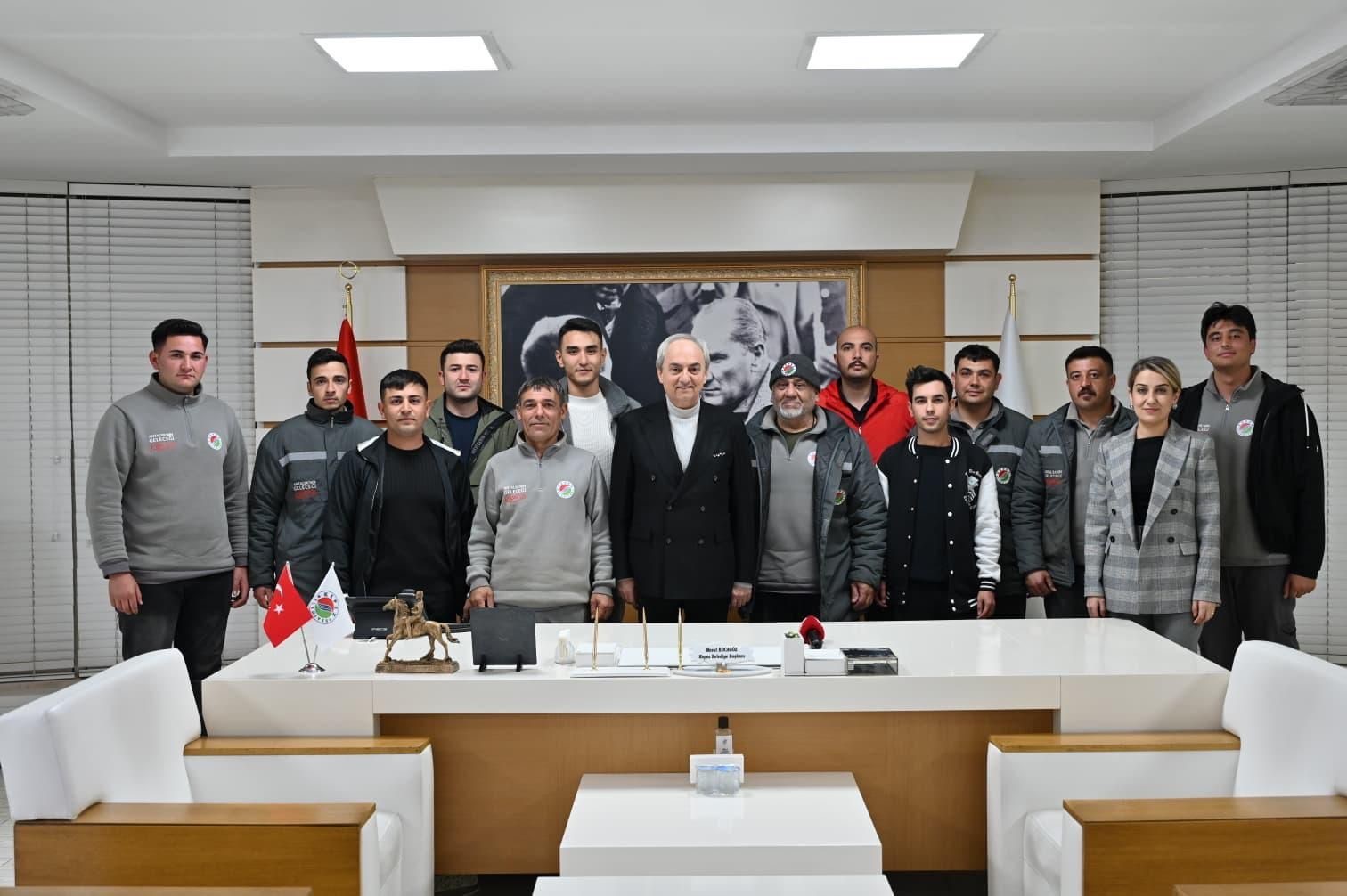 Kocag&ouml;z&rsquo;den belediyedeki sezonluk iş&ccedil;ilere daimi iş m&uuml;jdesi
