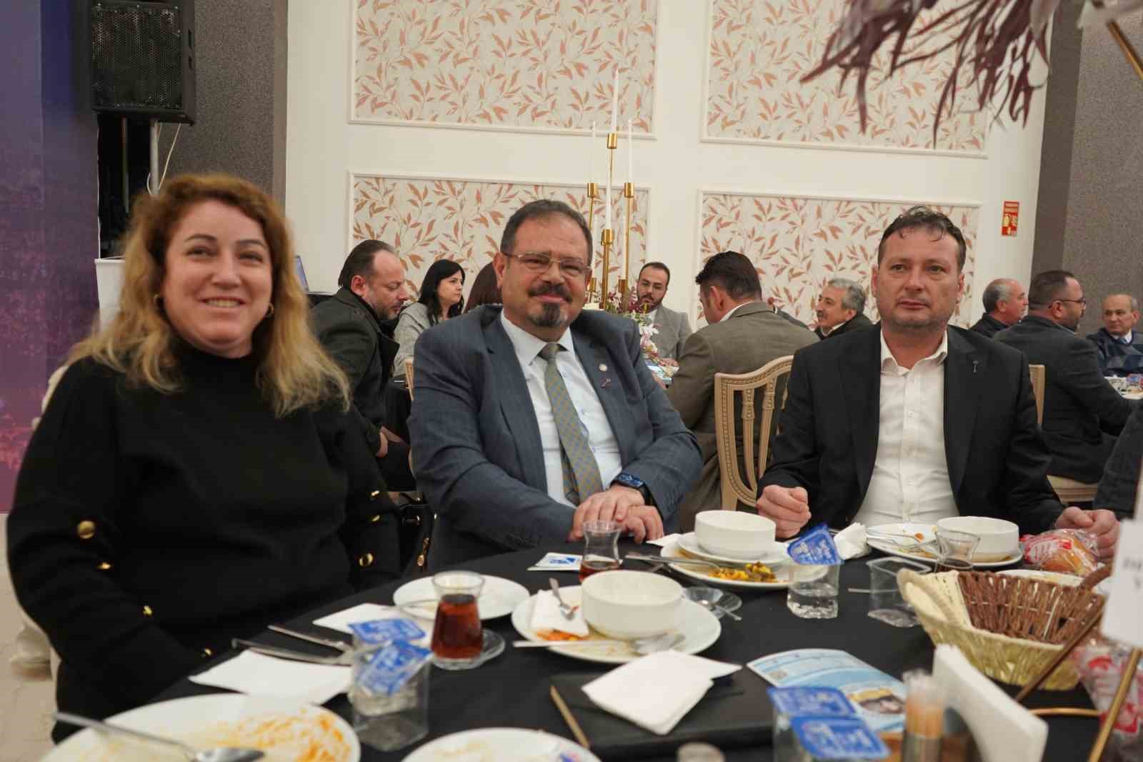 Anahtar Partisi Denizli İl Başkanı Sarun İdmanyurdu’nun iftar yemeğine katıldı