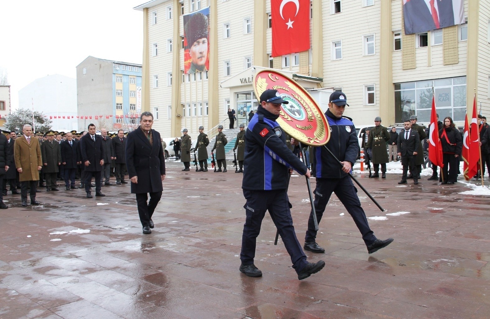 Solo T&uuml;rk&rsquo;ten Ardahan&rsquo;ın kurtuluş g&uuml;n&uuml;nde nefes kesen g&ouml;steri
