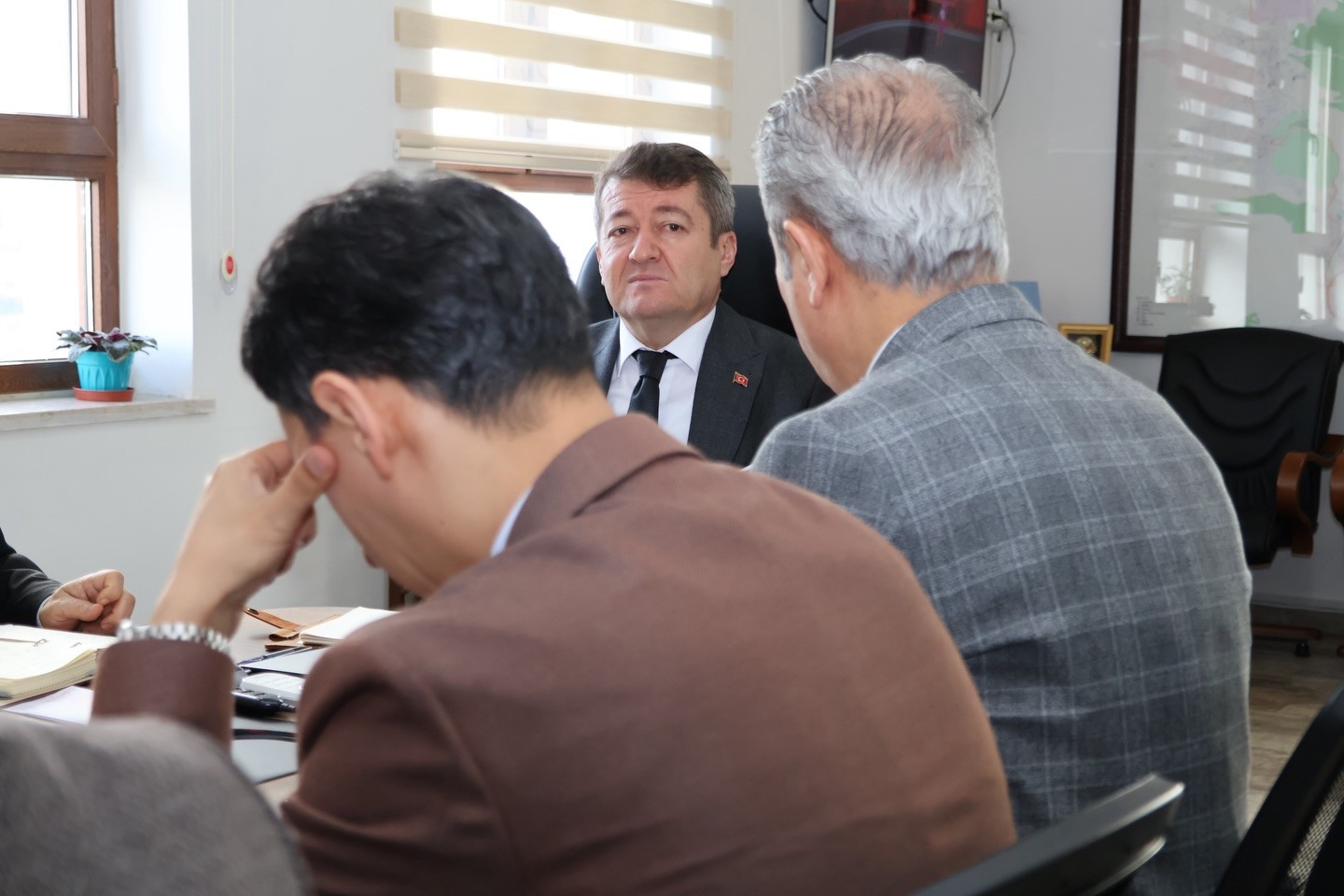 Vali S&ouml;zer: "Vergi bilincinin k&uuml;&ccedil;&uuml;k yaşlardan itibaren toplumun t&uuml;m kesimlerine kazandırılması b&uuml;y&uuml;k &ouml;nem taşıyor"
